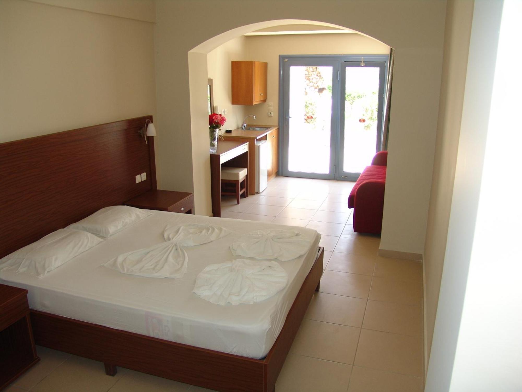 Hermes Hotel Kéfalos Esterno foto